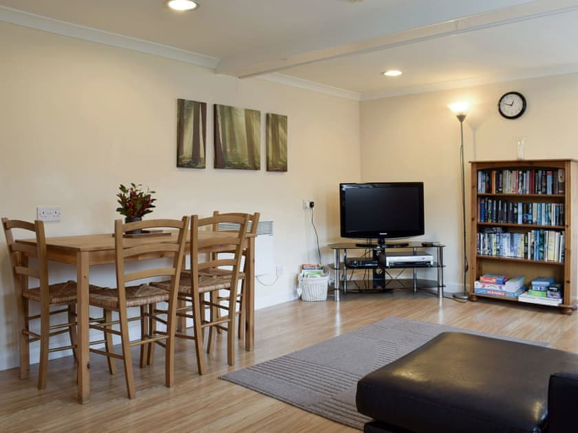 Welcoming living area | Woodland Lodge, Rustington, near Littlehampton