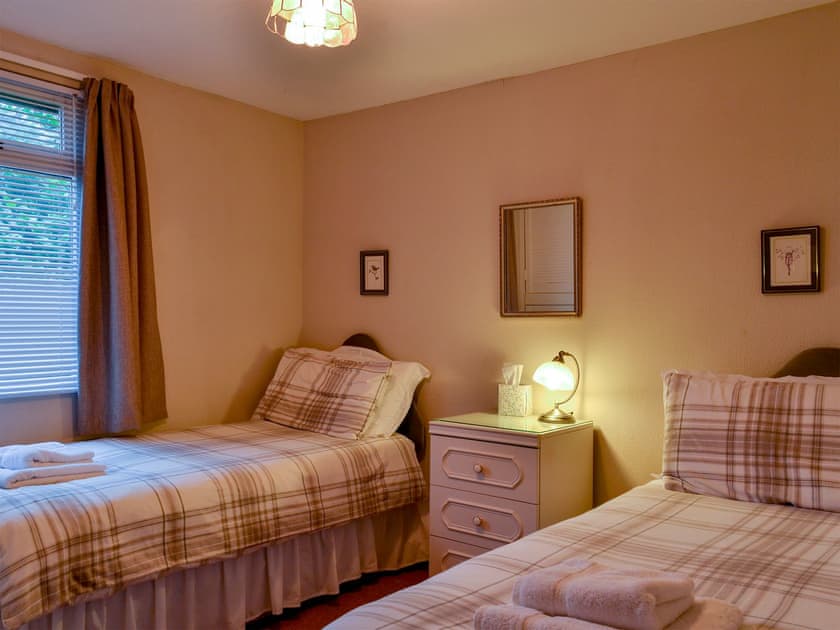 Twin bedroom | Seileachan, Arduaine, by Oban