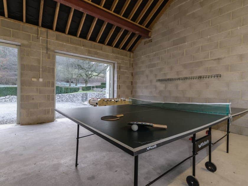 Garage with table tennis | Todd’s Pasture, Hawnby, near Helmsley