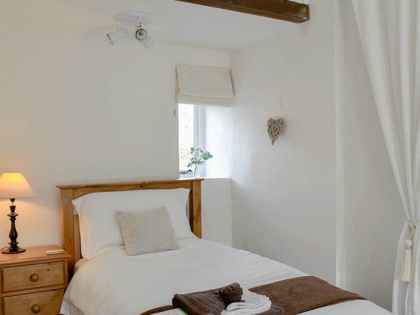 Single bedroom | Arncliffe House Farm, Starbotton near Kettlewell