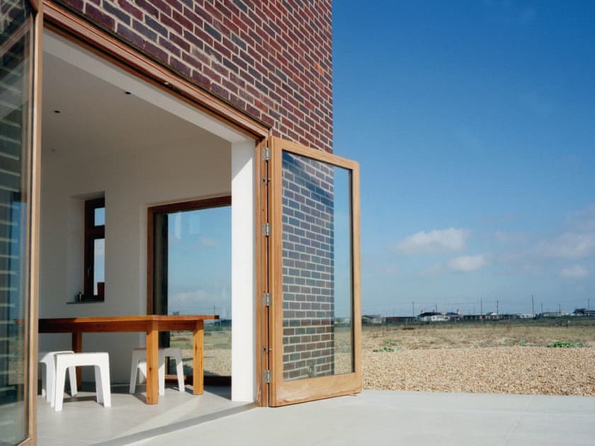 Coastguard Lookout Ref M84210 In Dungeness Kent Cottages Com