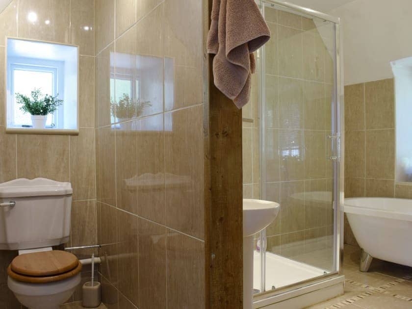 Bathroom | Apple Tree Cottage, Shorwell