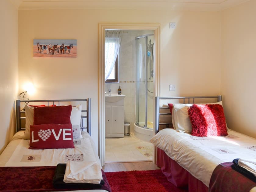 Twin bedded room | Yorkshire Rose Holiday Lodge, Sewerby, near Bridlington
