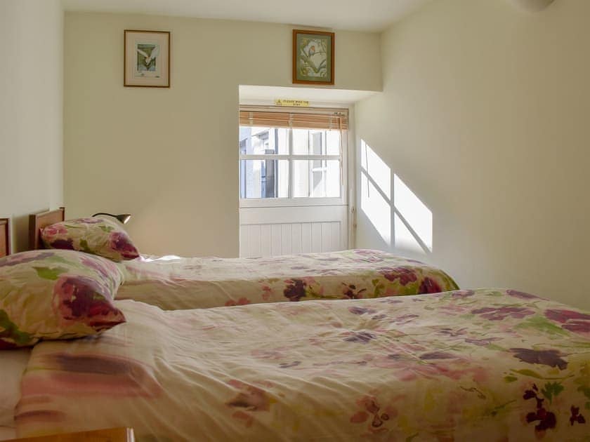 Twin bedroom | Biskey Howe Cottage, Bowness on Windermere