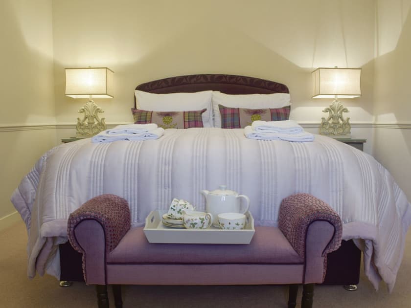 Relaxing double bedroom | Smiddy Cottage, Weem, near Aberfeldy