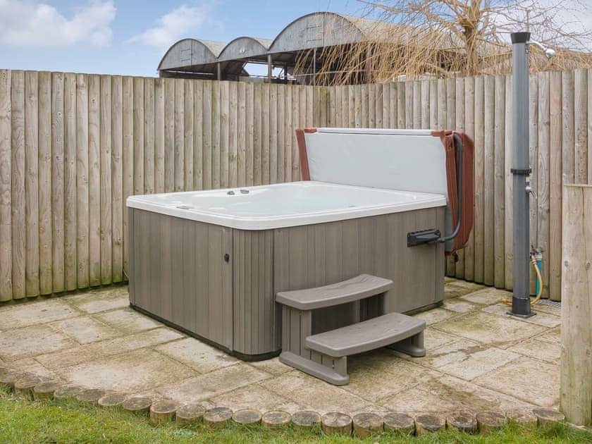 Relaxing hot tub | Applebarn - Applebarn Holidays, West Pennard, near Glastonbury