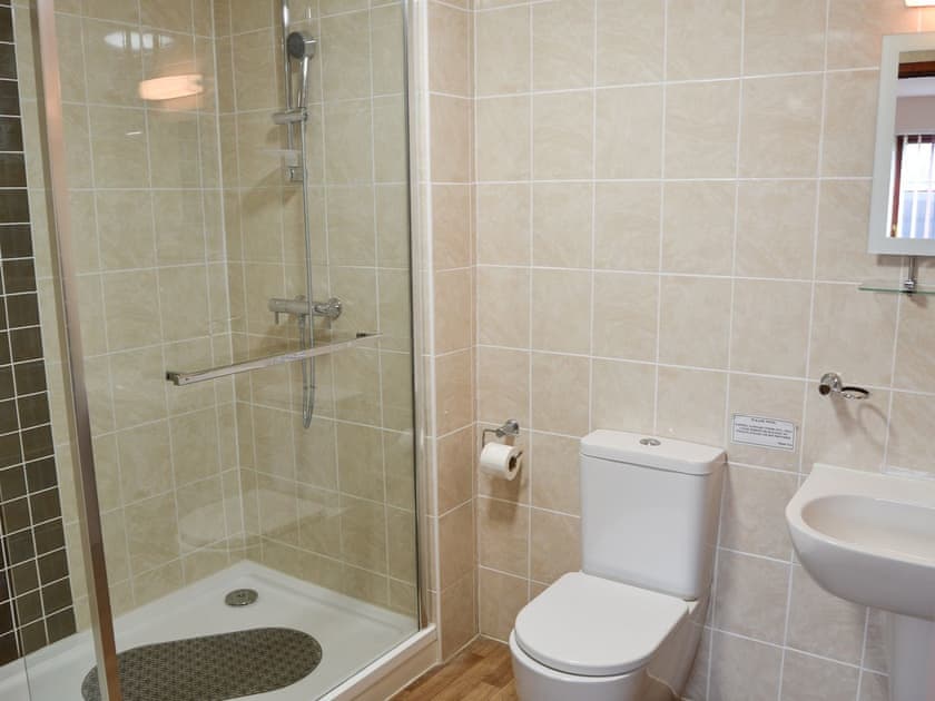 Shower room | Kestrel Cottage, Horning, near Wroxham