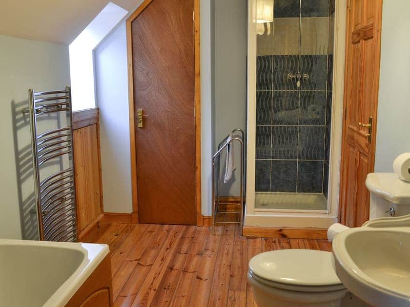 Bathroom with shower | Woodland Lodge, Boat of Garten, near Aviemore
