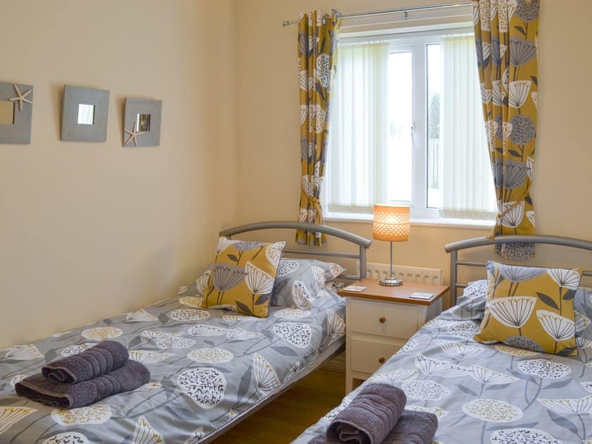 Comfortable twin bedroom | The Sandpiper, Beadnell