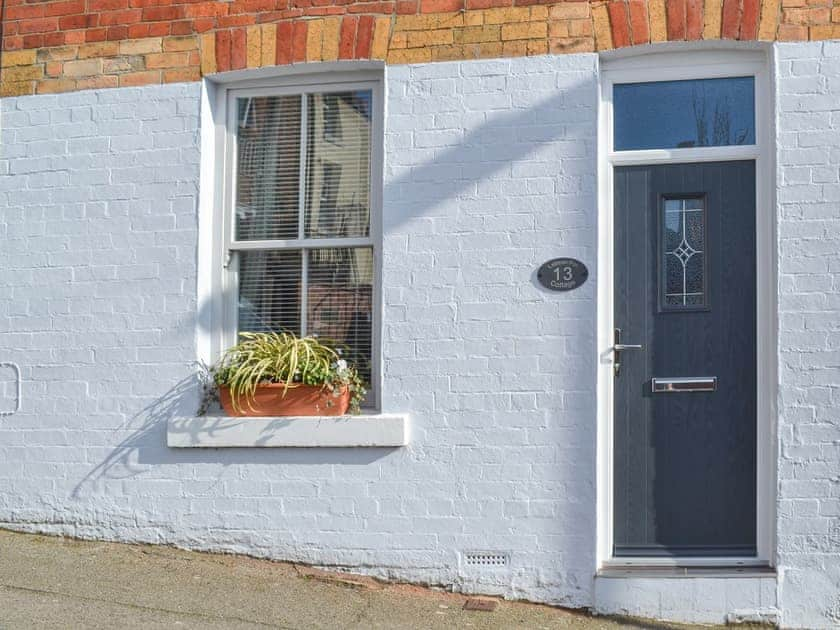 Traditional seaside holiday home close to the sea | Lobster Pot Cottage, Scarborough