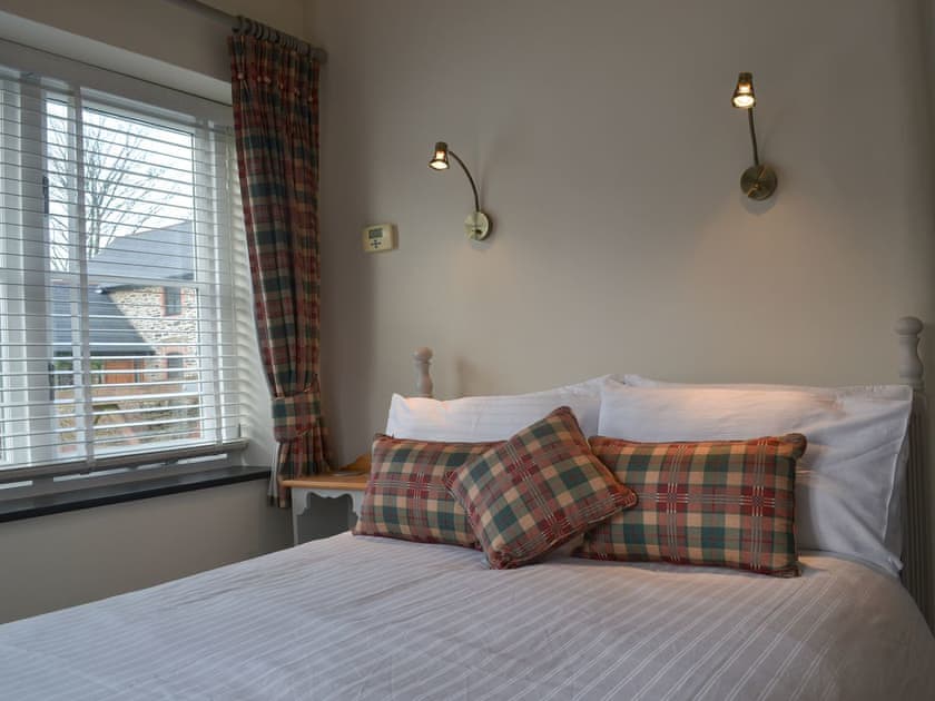 Double bedroom | Trezeal Barn, North Hill