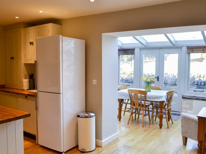 Kitchen and dining area | Thistledown Cottage, Great Longstone, near Bakewell