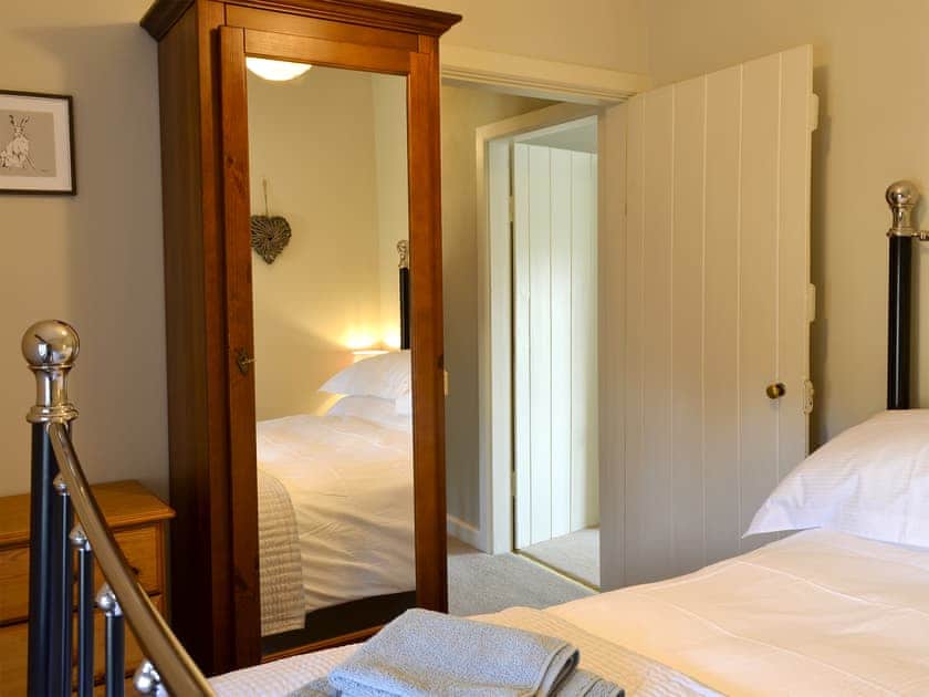 Double bedroom | Thistledown Cottage, Great Longstone, near Bakewell