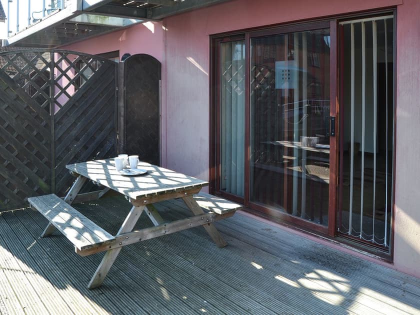 Sitting out area | Kestrel Cottage, Horning, near Wroxham