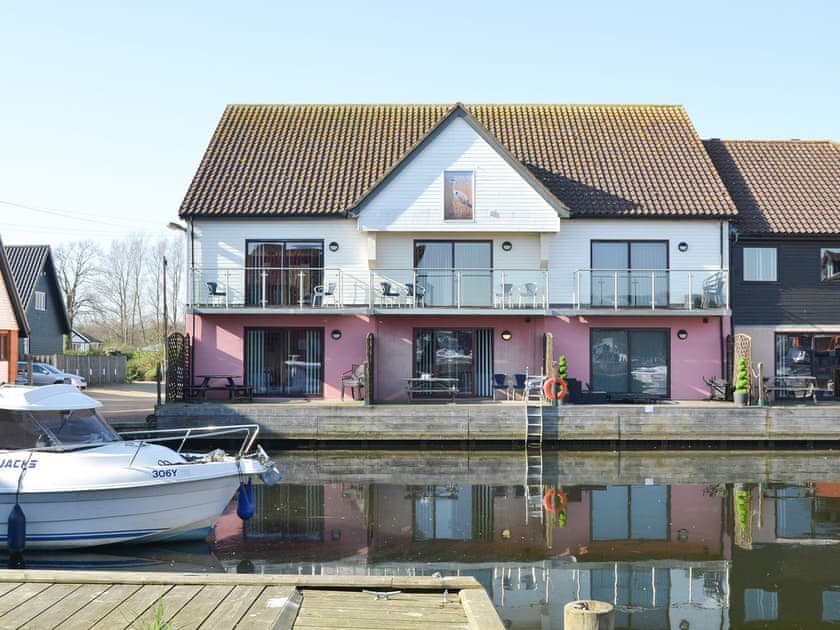 Exterior | Kestrel Cottage, Horning, near Wroxham