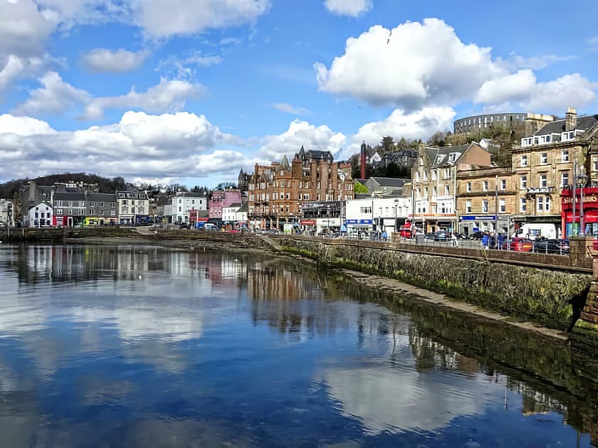 Charming local views | Finlaggan Apartment, Oban