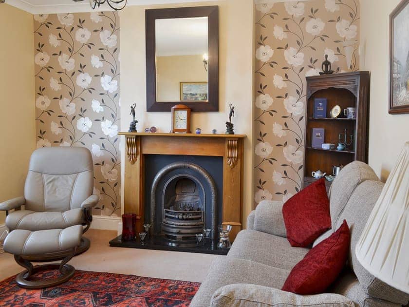 Cosy and welcoming living room | Dorothy&rsquo;s Cottage, Torquay