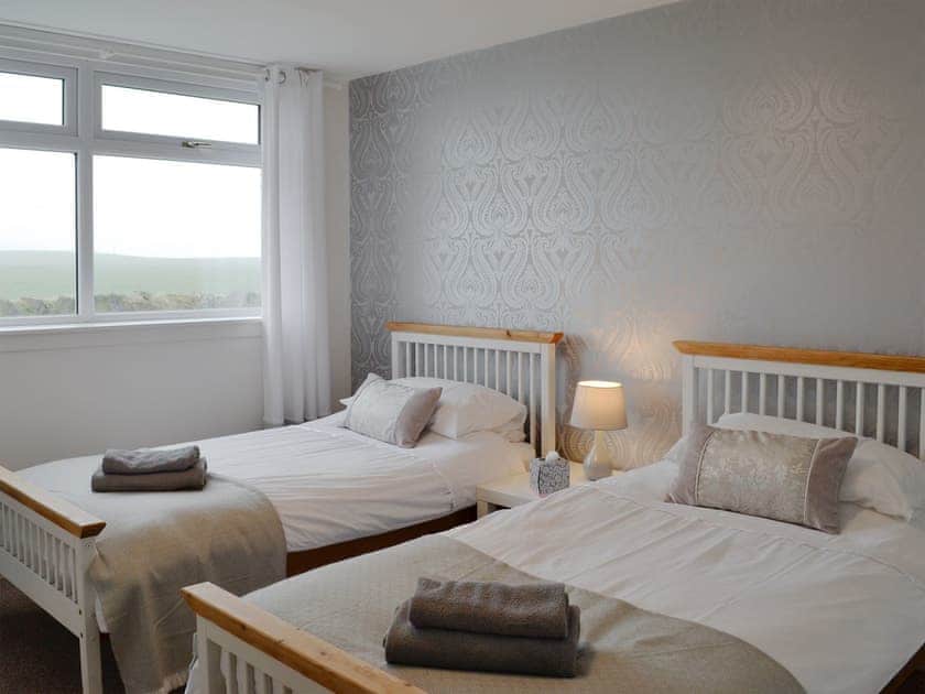 Comfy twin bedroom | Cotters Cottage - Mid Bishopton Farm Cottages, Whithorn