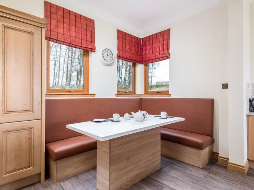 Informal dining area within kitchen | Piperdam House, Piperdam, near Dundee