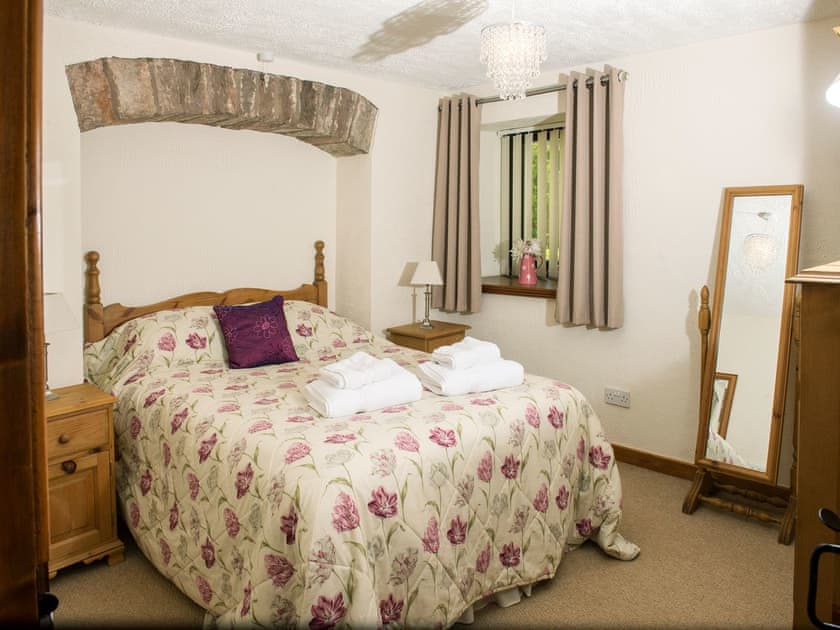 Characterful double bedroom | Curlew Cottage, Newbiggin, near Penrith 