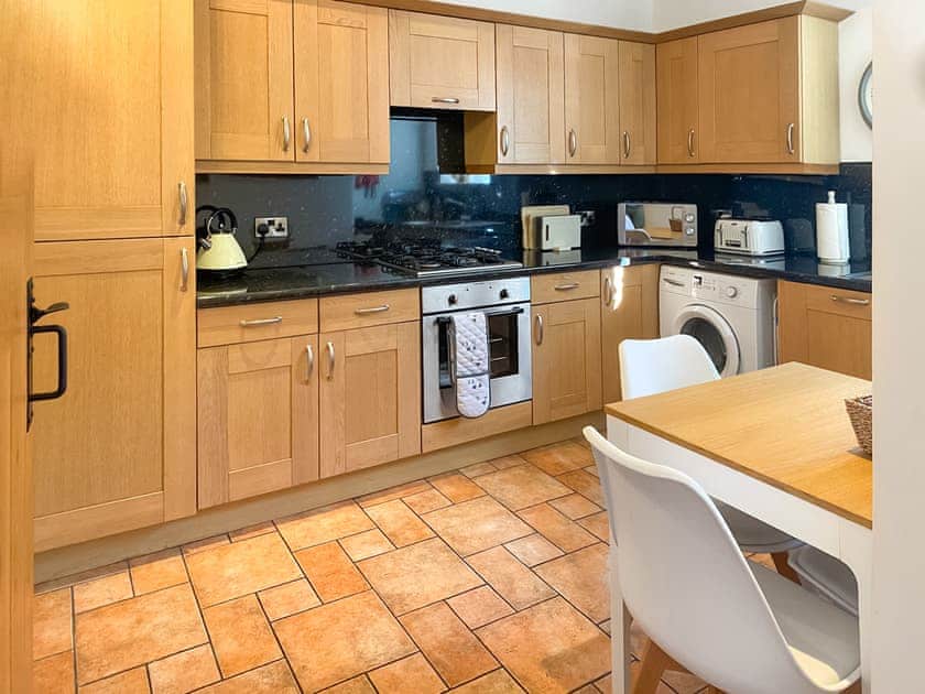 Well equipped kitchen/ dining room | Lavender Cottage, Leyburn