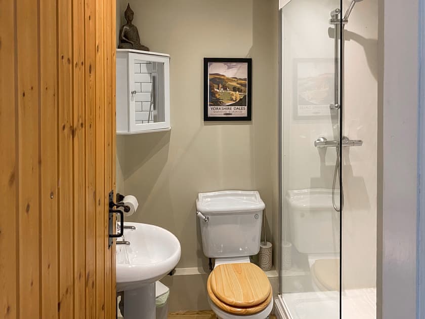 Bathroom | Lavender Cottage, Leyburn