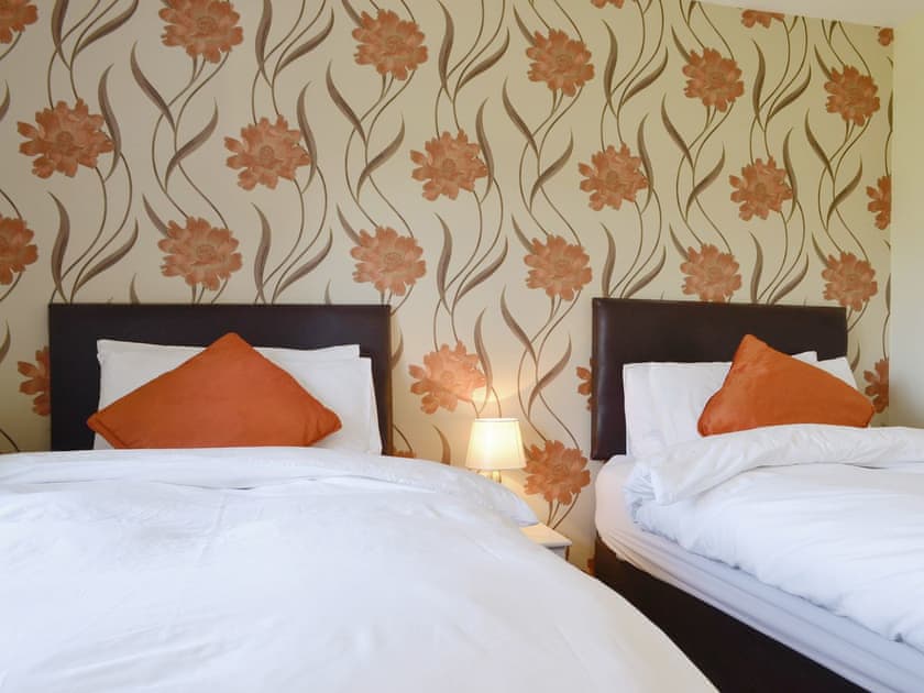Cosy twin bedroom | Upper Close - Acre Luxury Lodges, Stanner, near Kington