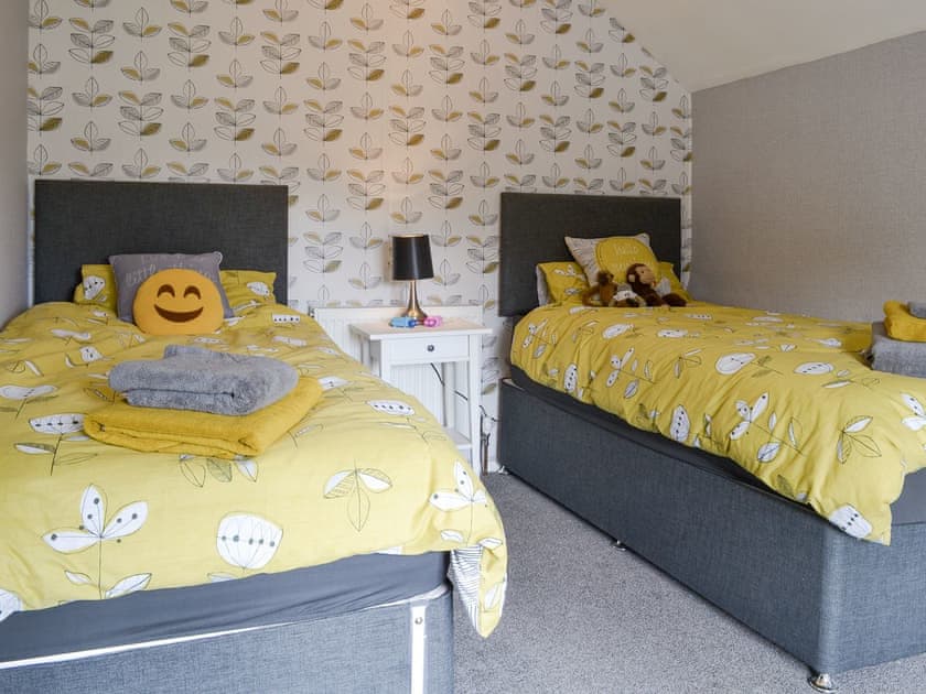 Good-sized twin bedroom | Greenpastures, Patchacott, near Okehampton