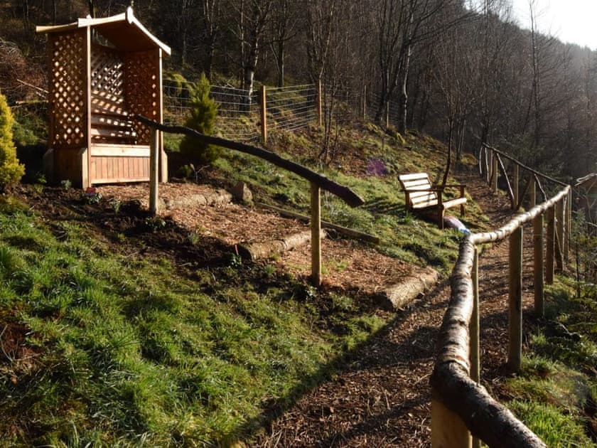 Additional seating area within the garden | Dream Cottage, Strathyre, near Callander