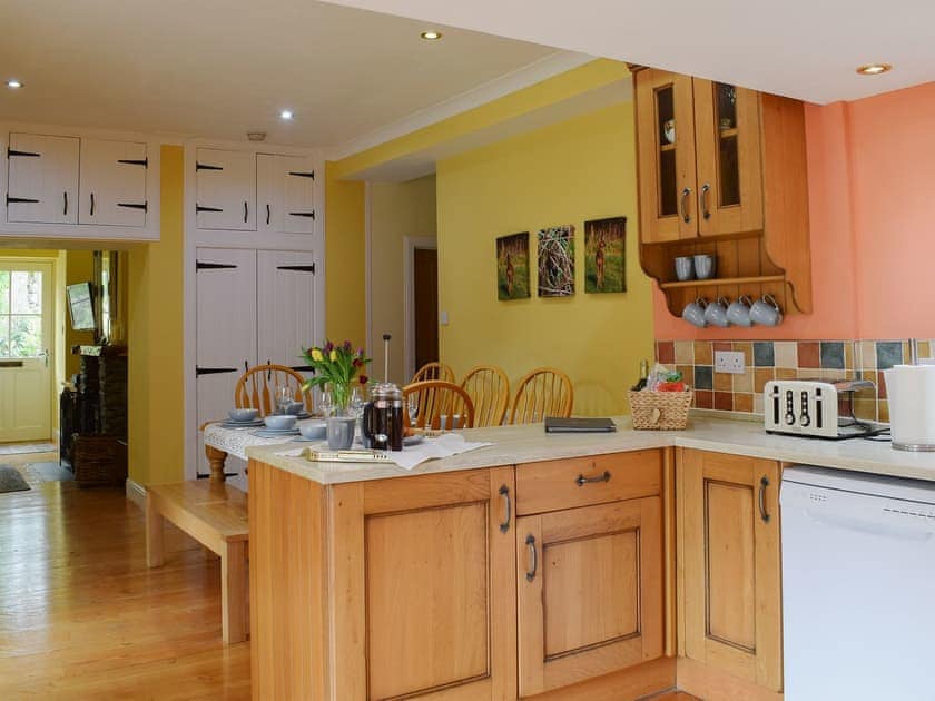 Spacious kitchen/ dining area | Grace’s Cottage - Invertrossachs Estate Cottages, Invertrossachs, near Callander