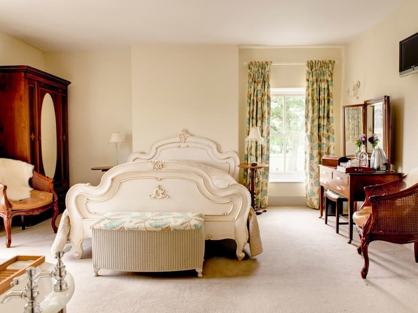 Double bedroom | Tarrant Valley HouseSleeps 12, Blandford Forum