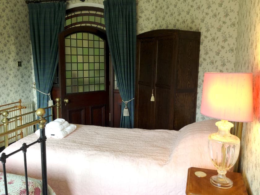 Family bedroom | Dunvarlich House, Aberfeldy