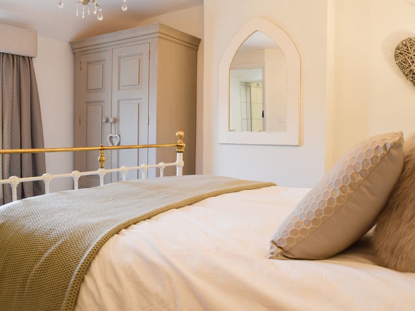 Double bedroom | Clicker’s Cottage, Ringstead, near Thrapston