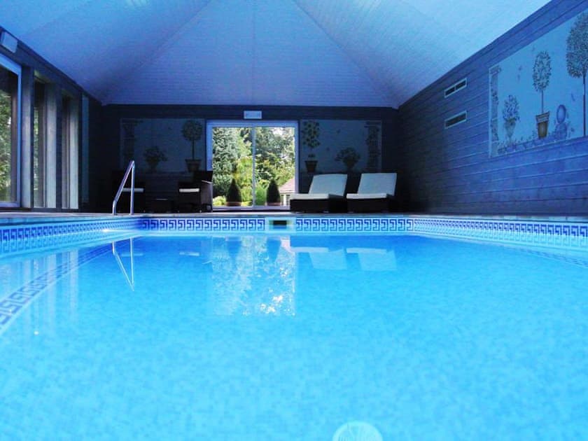 Luxury Holiday Cottages In Kent Swimming Pool Mulberry Cottages