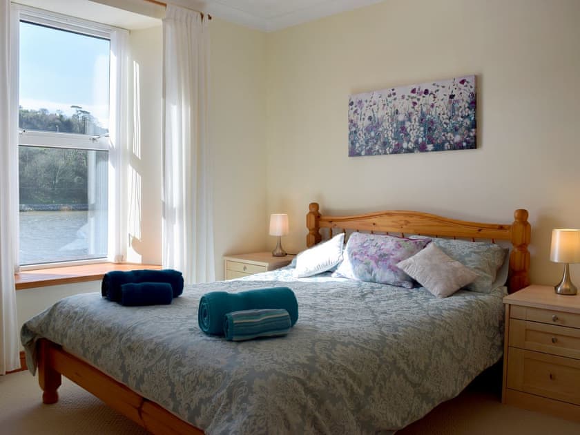 Comfortable bedroom with kingsize bed | Yorke Villa, Fishguard