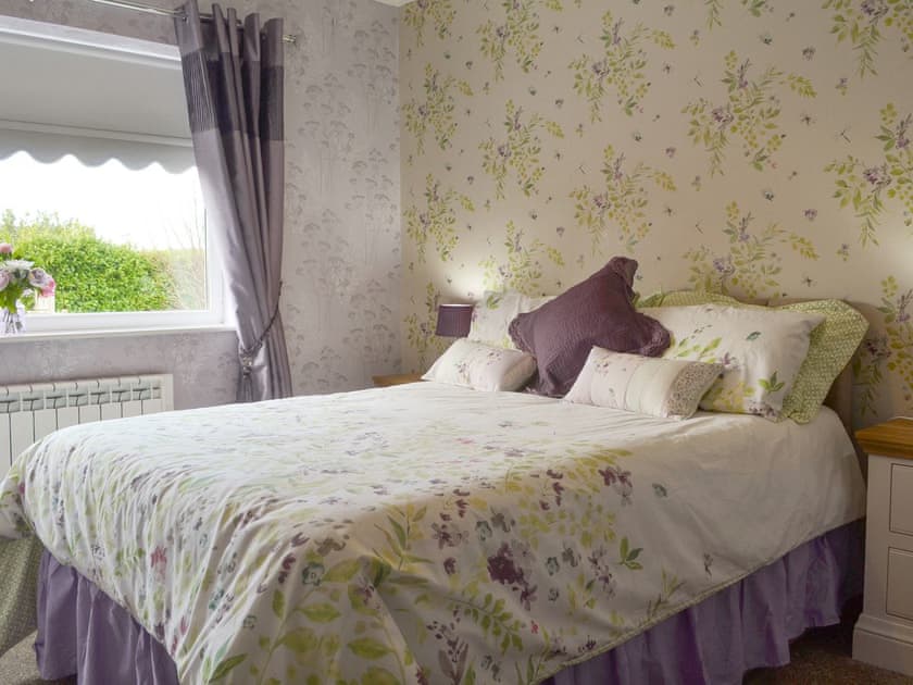 Relaxing double bedroom | Pen Parc, Rhosybol, near Amlwch