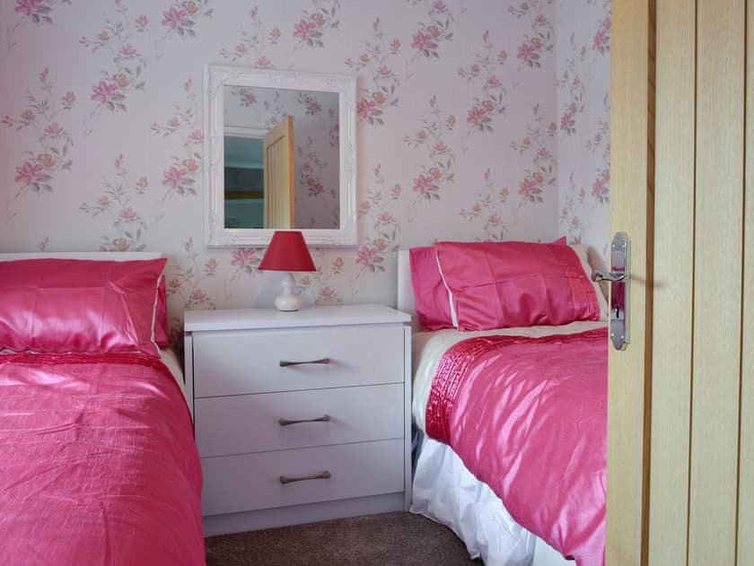 Comfortable twin bedroom | Pen Parc, Rhosybol, near Amlwch