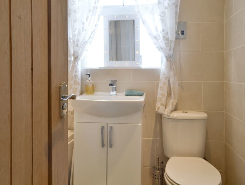 Family bathroom | Pen Parc, Rhosybol, near Amlwch