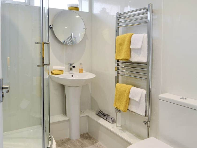 Light and airy shower room | Upper Sandstell Point - Sandstell Point Apartments, Spittal, near Berwick-upon-Tweed
