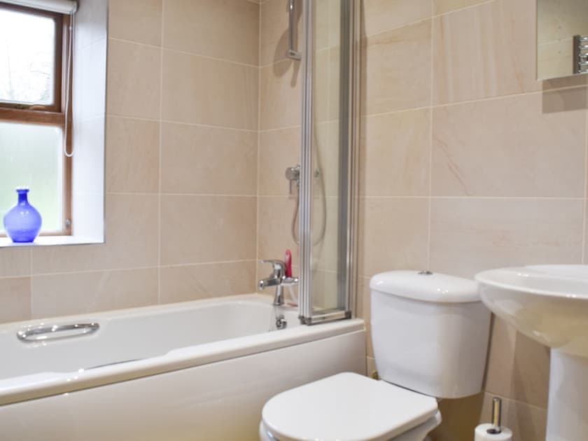 Bathroom | Green End Cottage, Stainforth near Settle