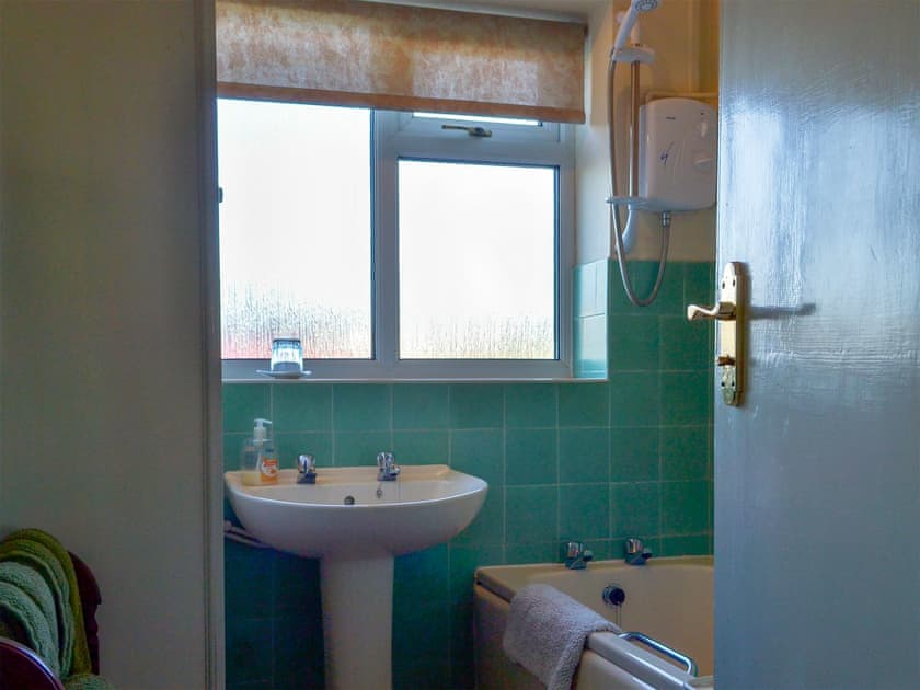 Bathroom | The Bungalow, Pentrich, near Ripley