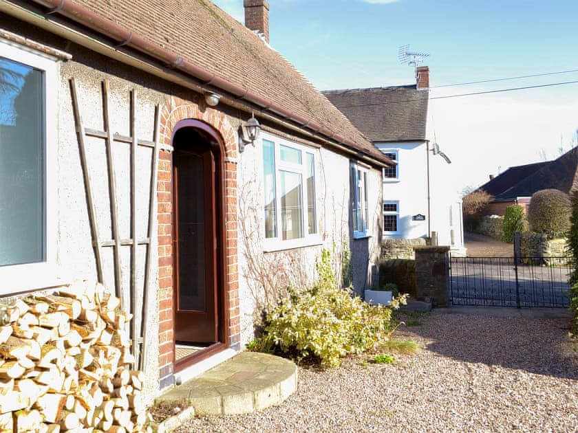 Pleasant bungalow  | The Bungalow, Pentrich, near Ripley