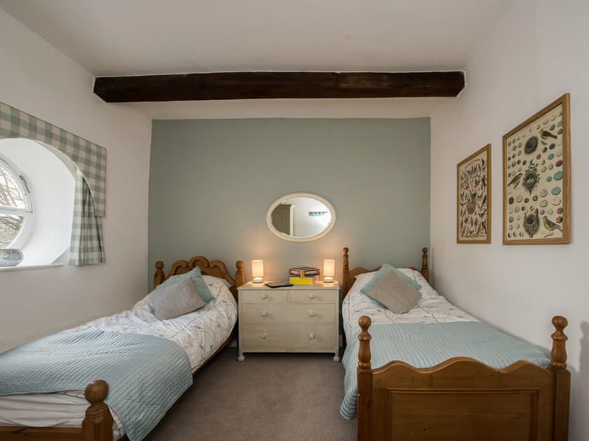 Bedroom with twin beds | The Coach House, Fremington, near Richmond