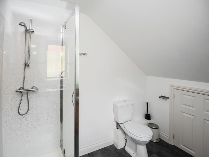 Utility room bathroom | Lyndhurst, Perranporth