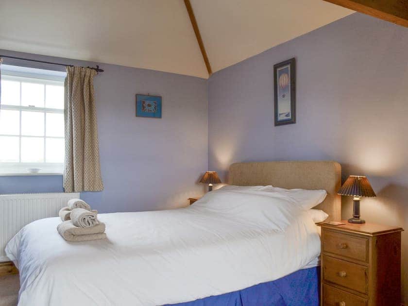 Relaxing master bedroom suite | Cass Lodge, near Easingwold