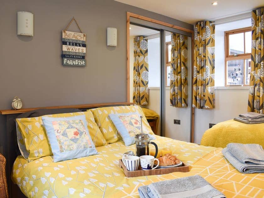 Welcoming double bedroom | Viaduct View, Cullen, near Buckie