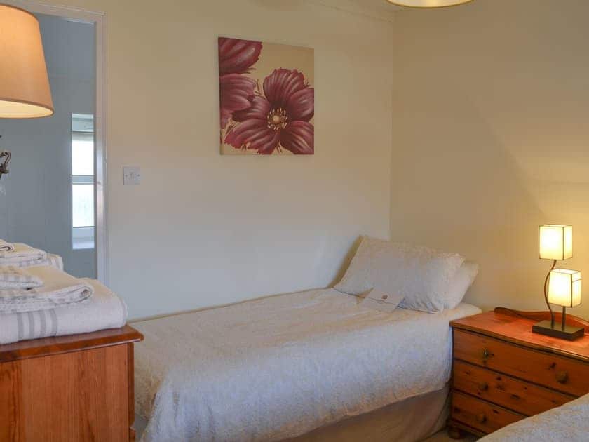 Twin bedroom | Granary Cottage - Peigh Hills Farm, Tritlington, near Morpeth