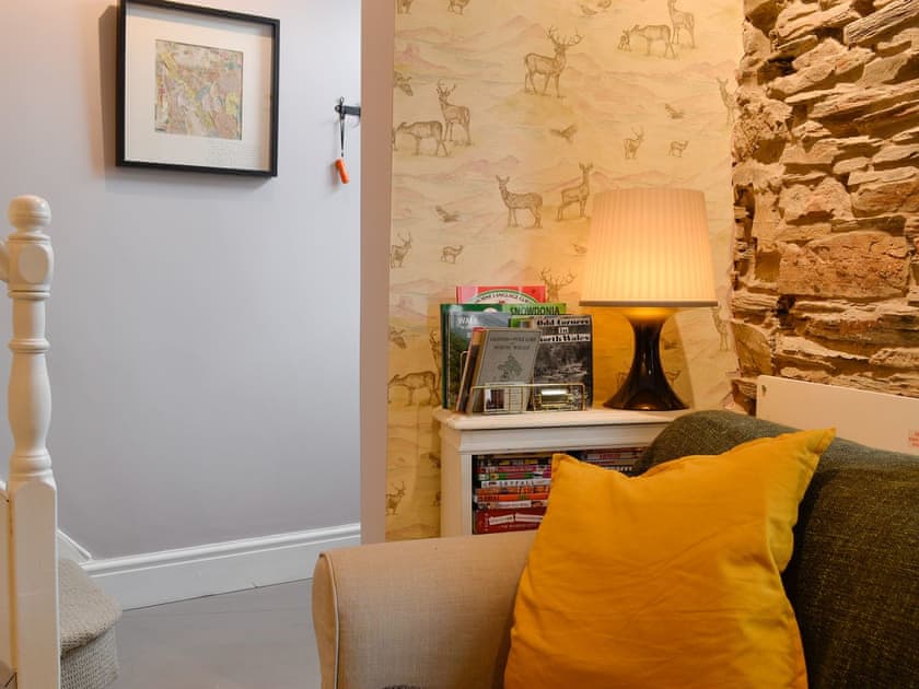Open plan living space with wood burner | Tŷ ar y Tro, Ffestiniog, near Blaenau Ffestiniog
