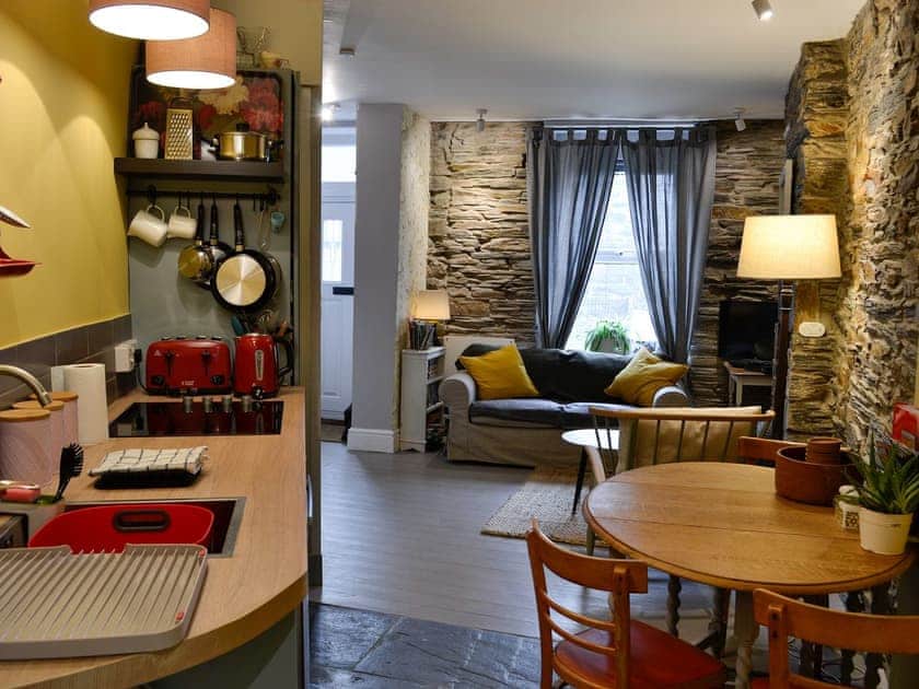 Open plan living space with wood burner | Tŷ ar y Tro, Ffestiniog, near Blaenau Ffestiniog