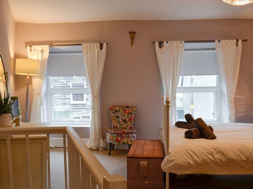 Double bedroom | Tŷ ar y Tro, Ffestiniog, near Blaenau Ffestiniog